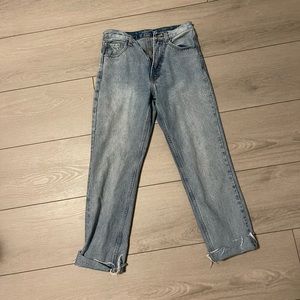 BRANDY MELVILLE JEANS